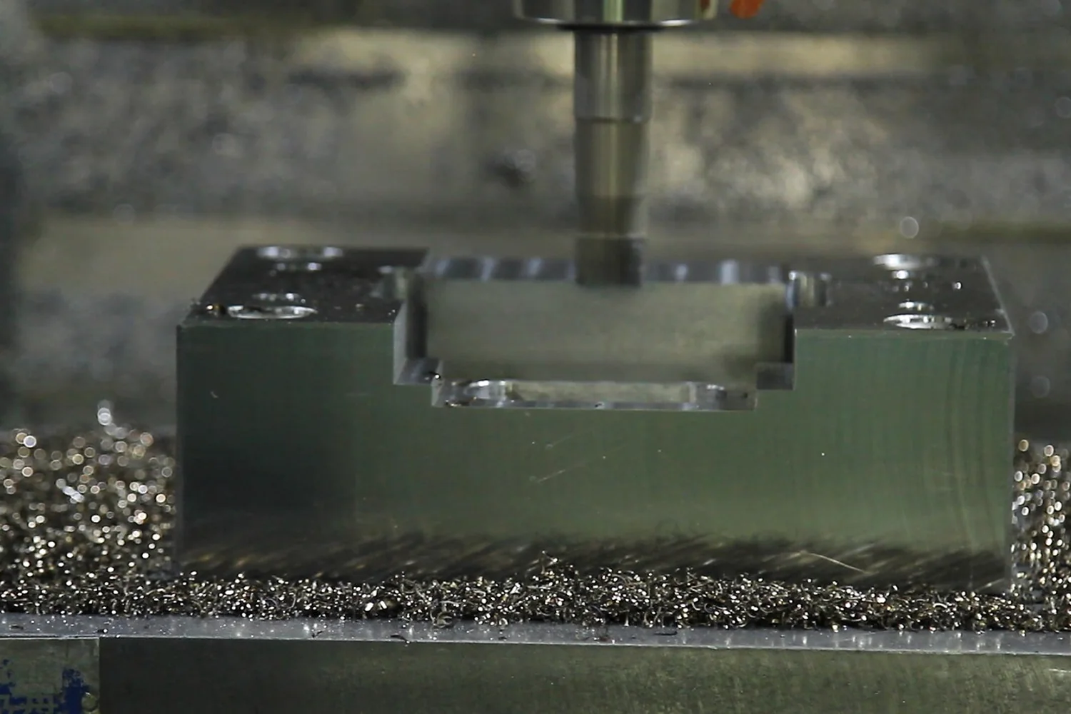 Single-view CNC machining of an automotive tooling core at RIXIN