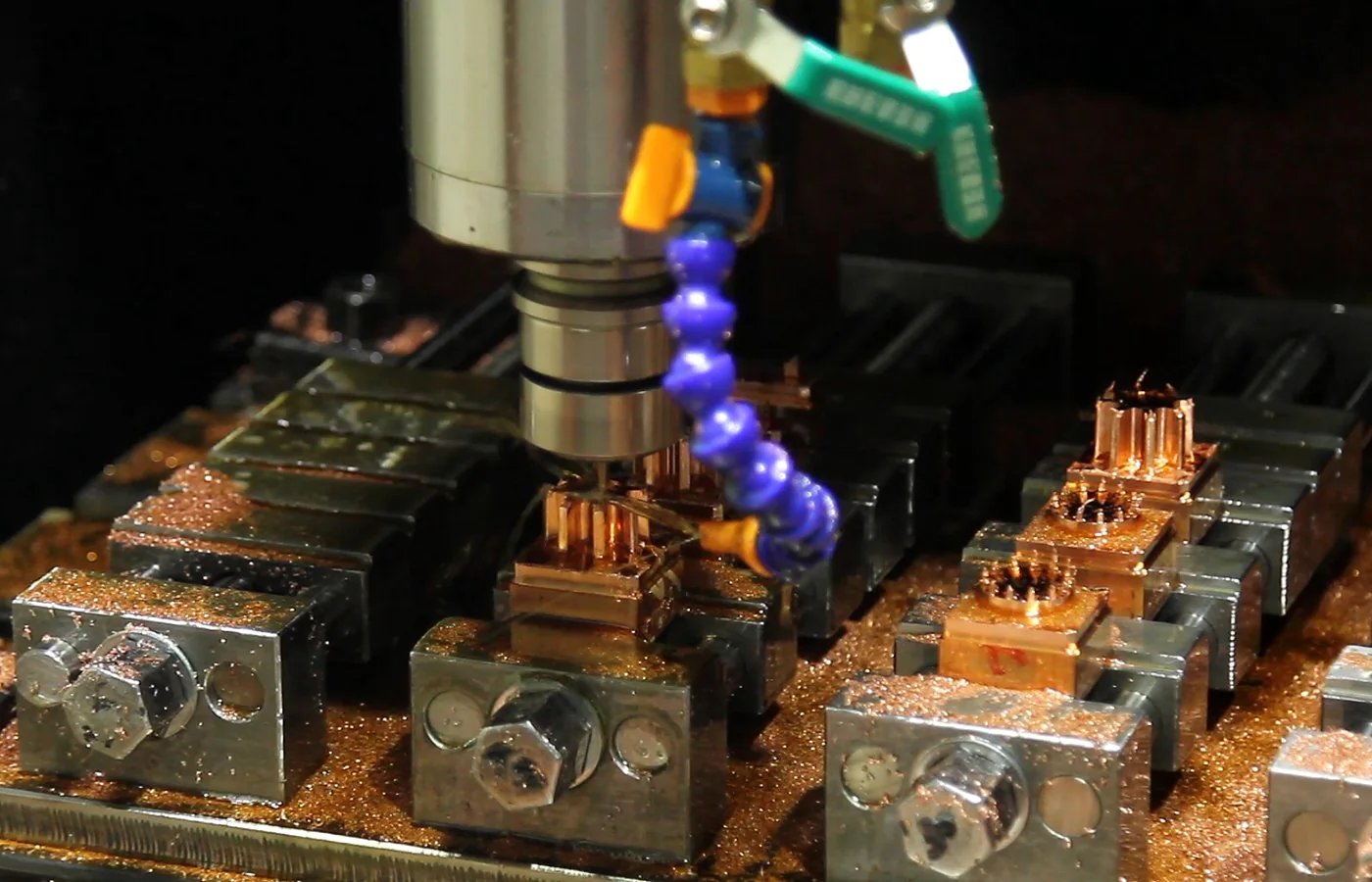 CNC milling for complex precision parts